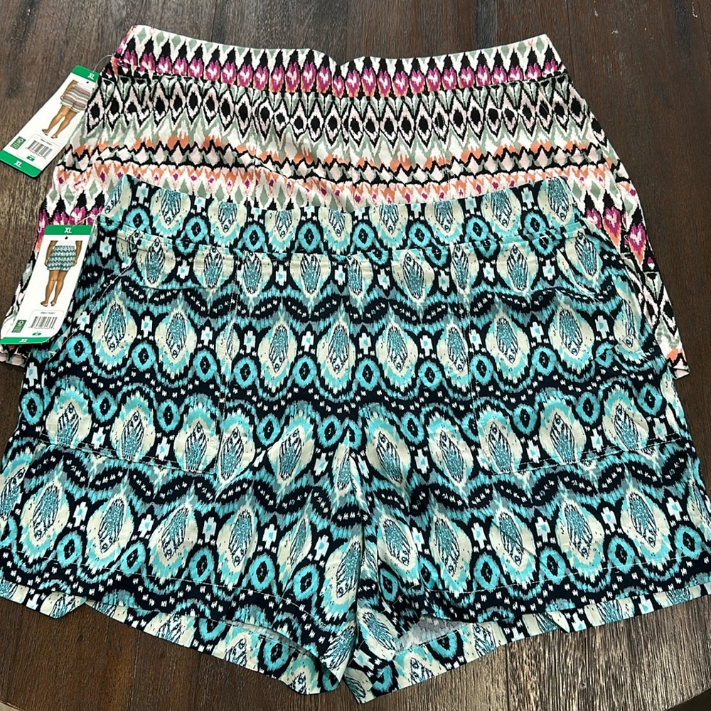 Wildfox New with Tags Women’s printed shorts size XL
